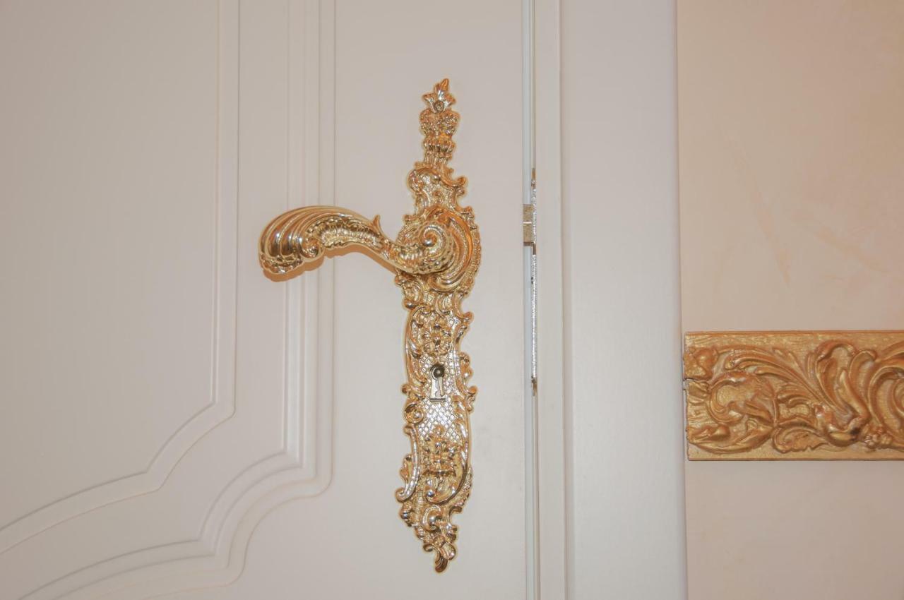 Fiore D'Arancio Luxury City Center Apartment Βερόνα Εξωτερικό φωτογραφία